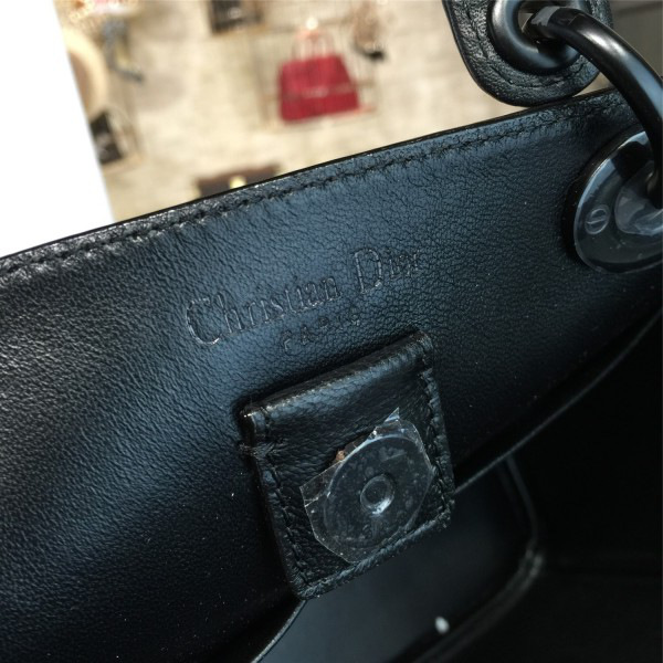 D10r issimo 1663 32cm x 12cm x 22cm