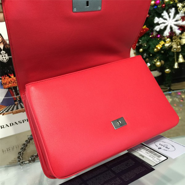 Pra*a metal closure 3936 30cm x 7cm x 19cm