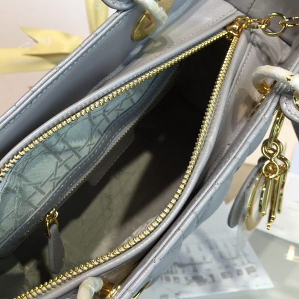 lady D10r 1643  24cm x 10cm x 20cm