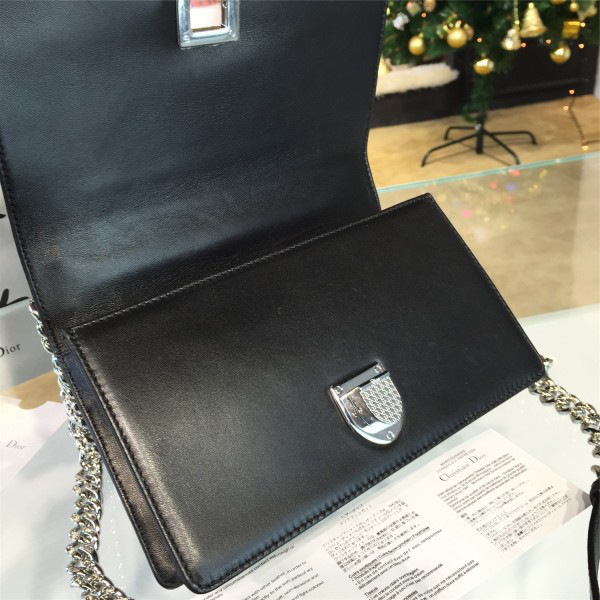 D10r ama 1749 21.5cm x 6.5cm x 13cm