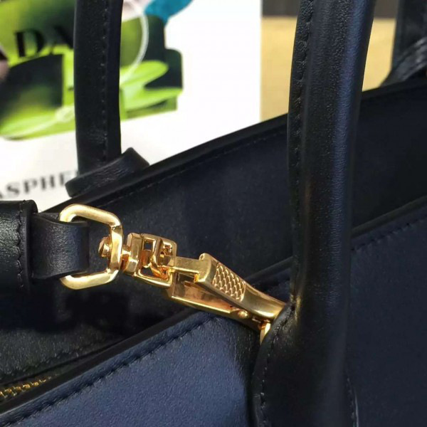 Pra*a esplanade 3873 30cm x 23cm x 15cm