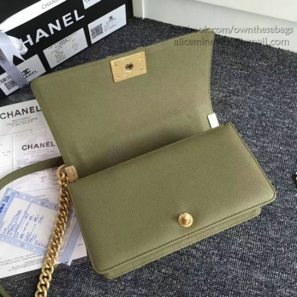 Ch**el quilted caviar medium boy bag green  25 x 14.5 x 8 cm