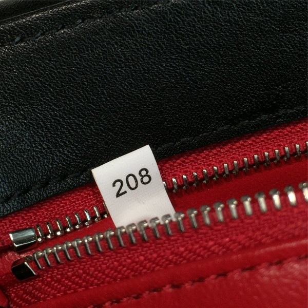 Pra*a metal closure 3911 23.5cm x 4.5cm x 15cm