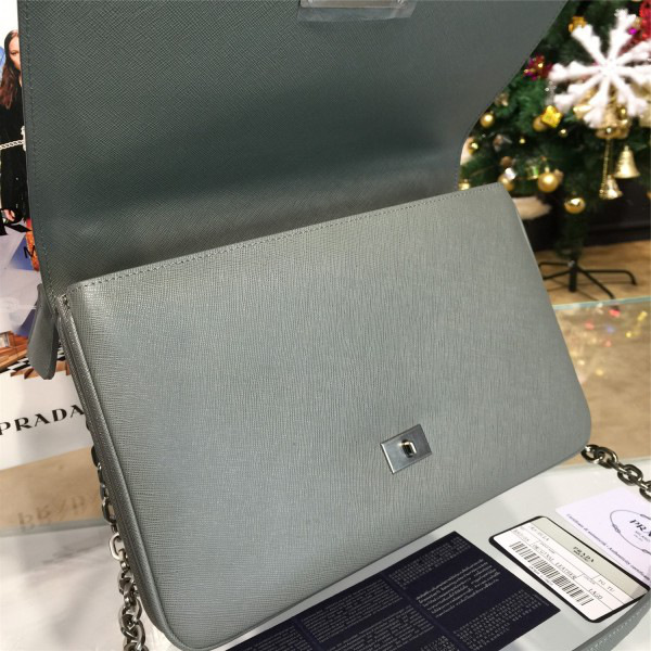 Pra*a metal closure 3912 30.5cm x 4.5cm x 19cm