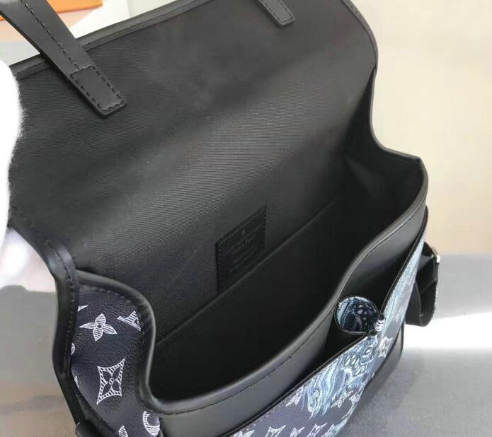 l0vis Vvtt0n  messenger pm  monogram canvas lion m54248 29cm x 19.5cm x 8cm