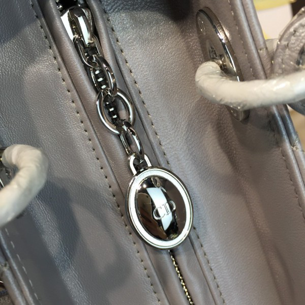 lady D10r 1640  24cm x 10cm x 20cm