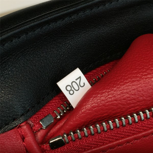 Pra*a metal closure 3922 30cm x 7cm x 19cm