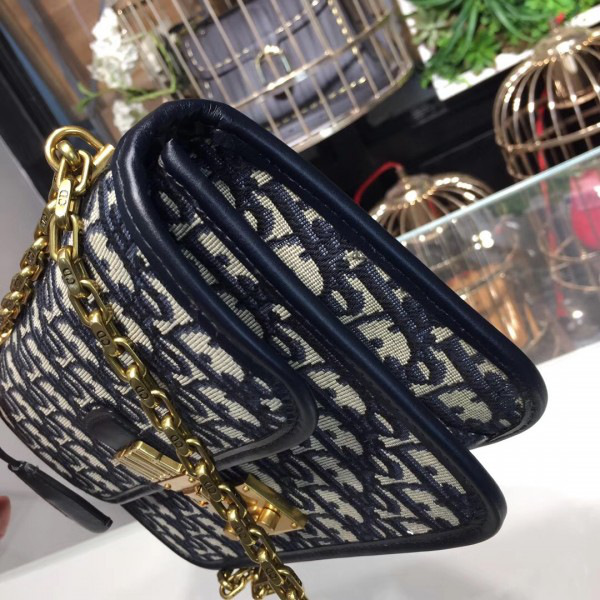 D10r addict 24*5*16cm