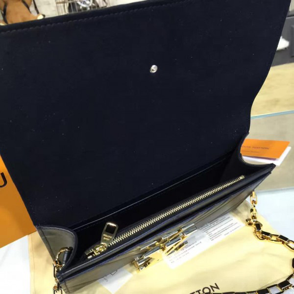 l0vis Vvtt0n l0vise chain cohotbag  gm 3437