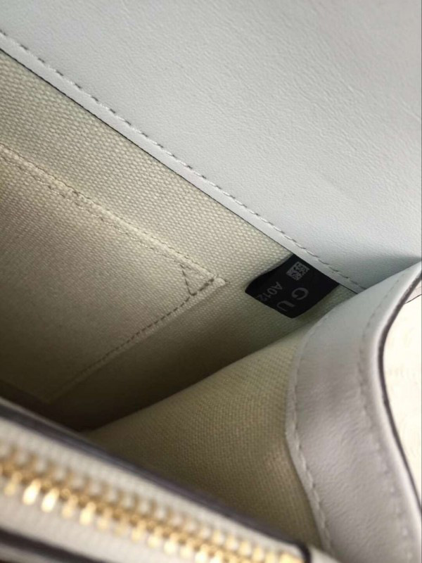 Gvc*1 shoulder bag 2610 27*18*13 cm