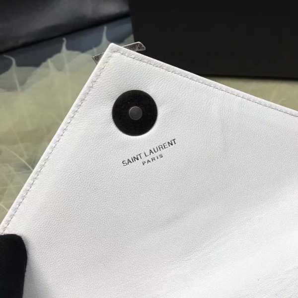 Y51 quilted monogram college white  5069 18cm x 11cm x 5cm