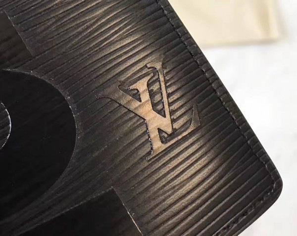 l0vis Vvtt0n svp*me wallet black 3798 19cmx10cm