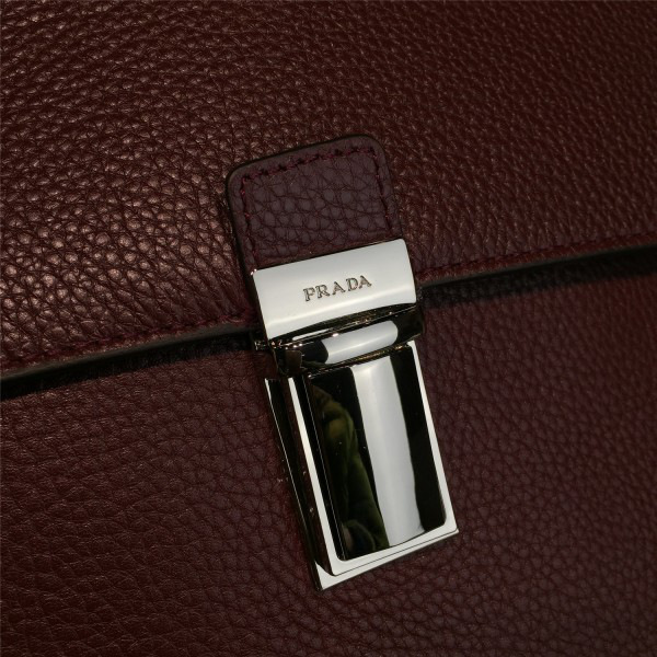 Pra*a cortex shoulder bag z3885 26cm x 7.5cm x 27cm