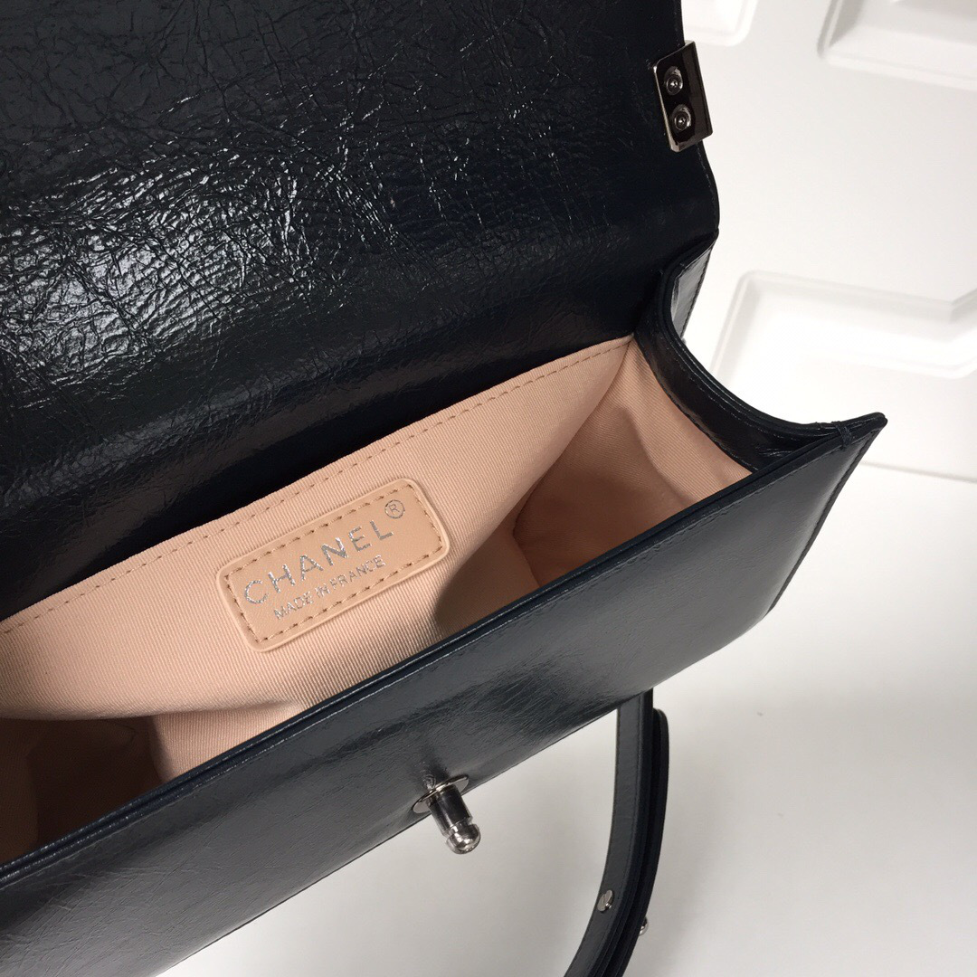 Ch**el wrinkled calfskin dark blue gold hardware 25cm