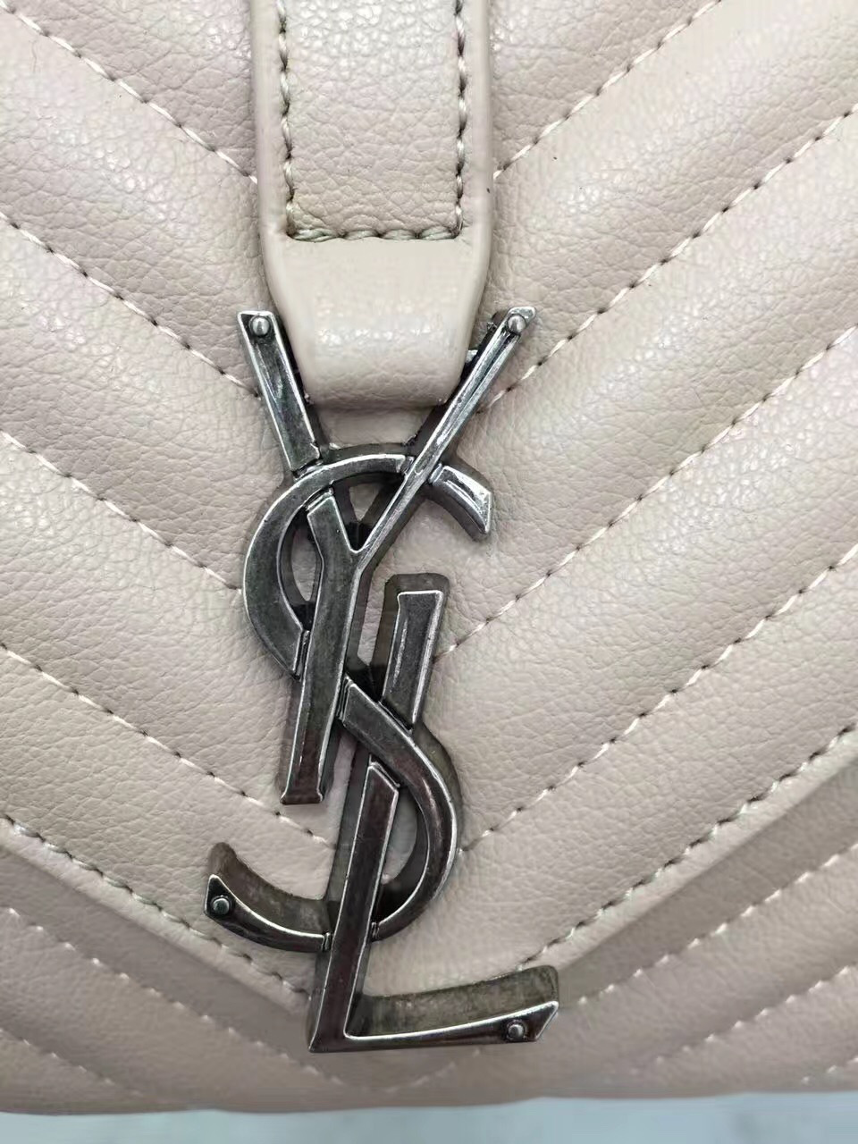 Y51 handbag 26608 apricot medium  24*20*8.5 cm