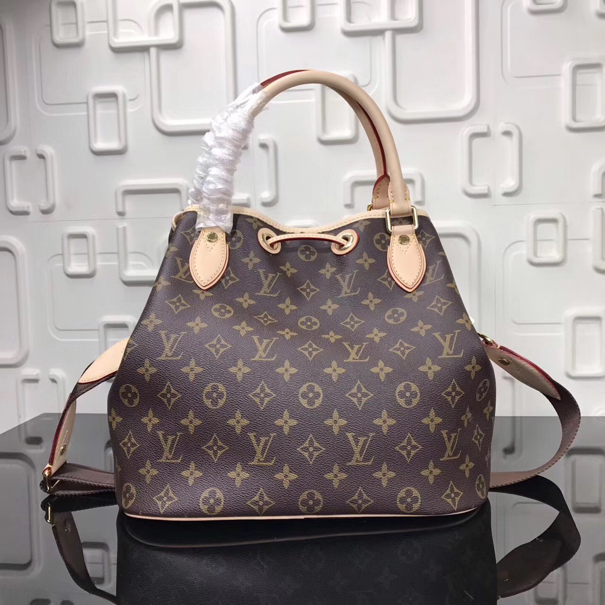 LV classic bucket bag m40372 29x30x19cm
