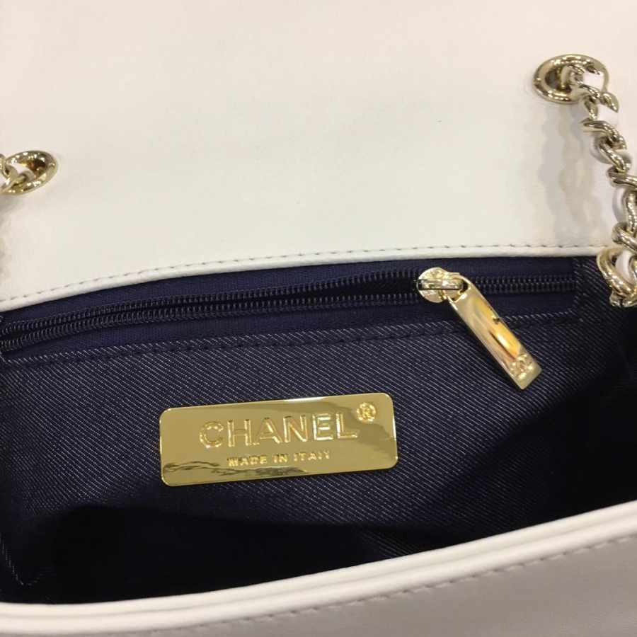 Ch**el new sheepskin small square bag white 18.5x5.5x15cm