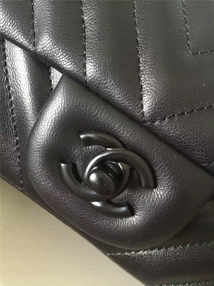 Ch**el lambskin chevron quilted 20cm flap black bag