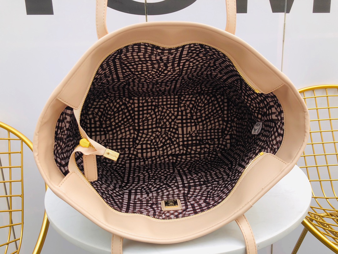 Anya shopper in visetos beige 35cm x 27cm x 13cm