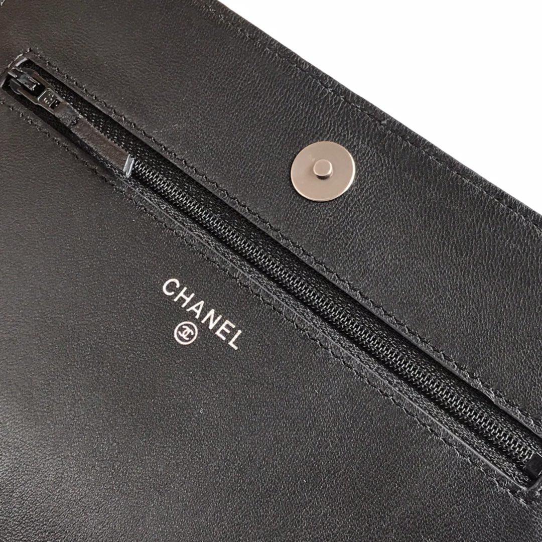 Ch**el leboy woc chain package 13×19.5×3.5cm