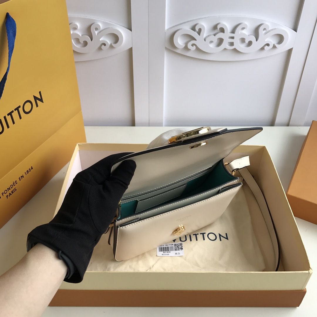 LV pont 9 white m55950