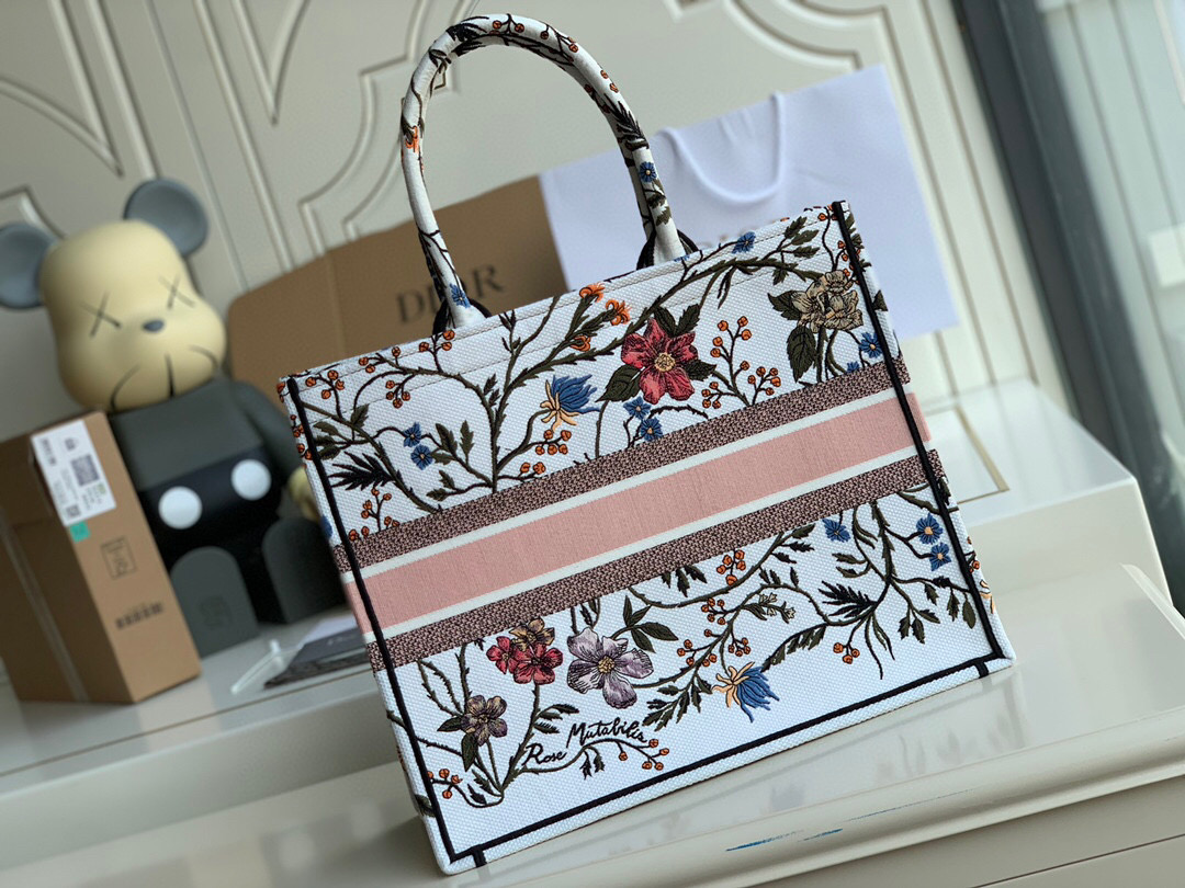 D10r large oblique embroidered book tote m1286 41.5 x 35 x 18 cm