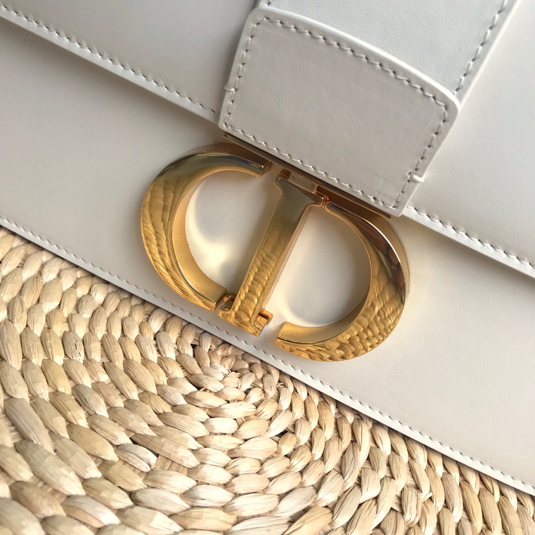 D10r 30 montaigne bag latte box calfskin white m9203umos 24 x 17 x 8 cm