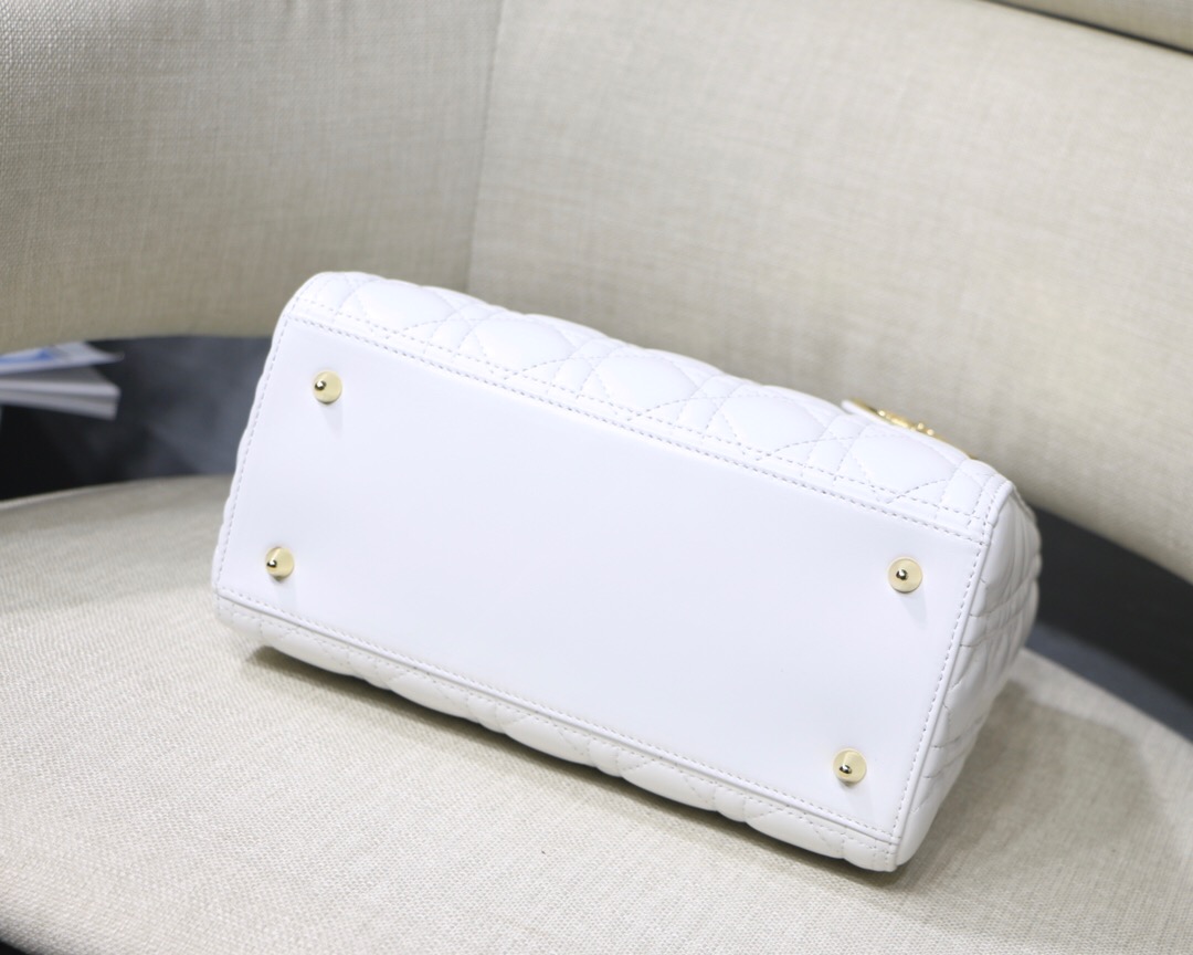 D10r medium ultramatte lady bag latte cannage lambskin m0565 24 x 20 x 11cm