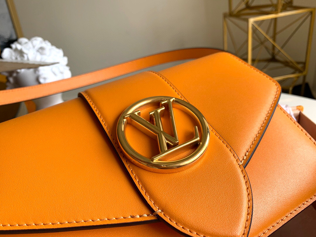 l0vis Vvtt0n lv pont 9 calfskin leather summer gold m55946 23.0 x 15.0 x 8.0 cm