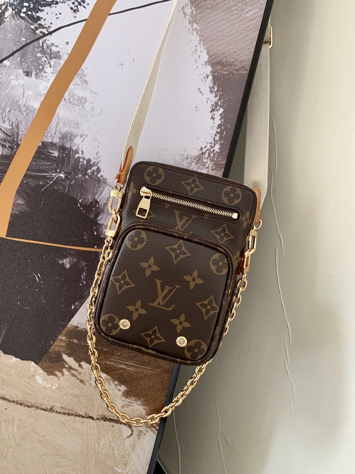 l0vis Vvtt0n utility phone sleeve m80746 16x19x6cm