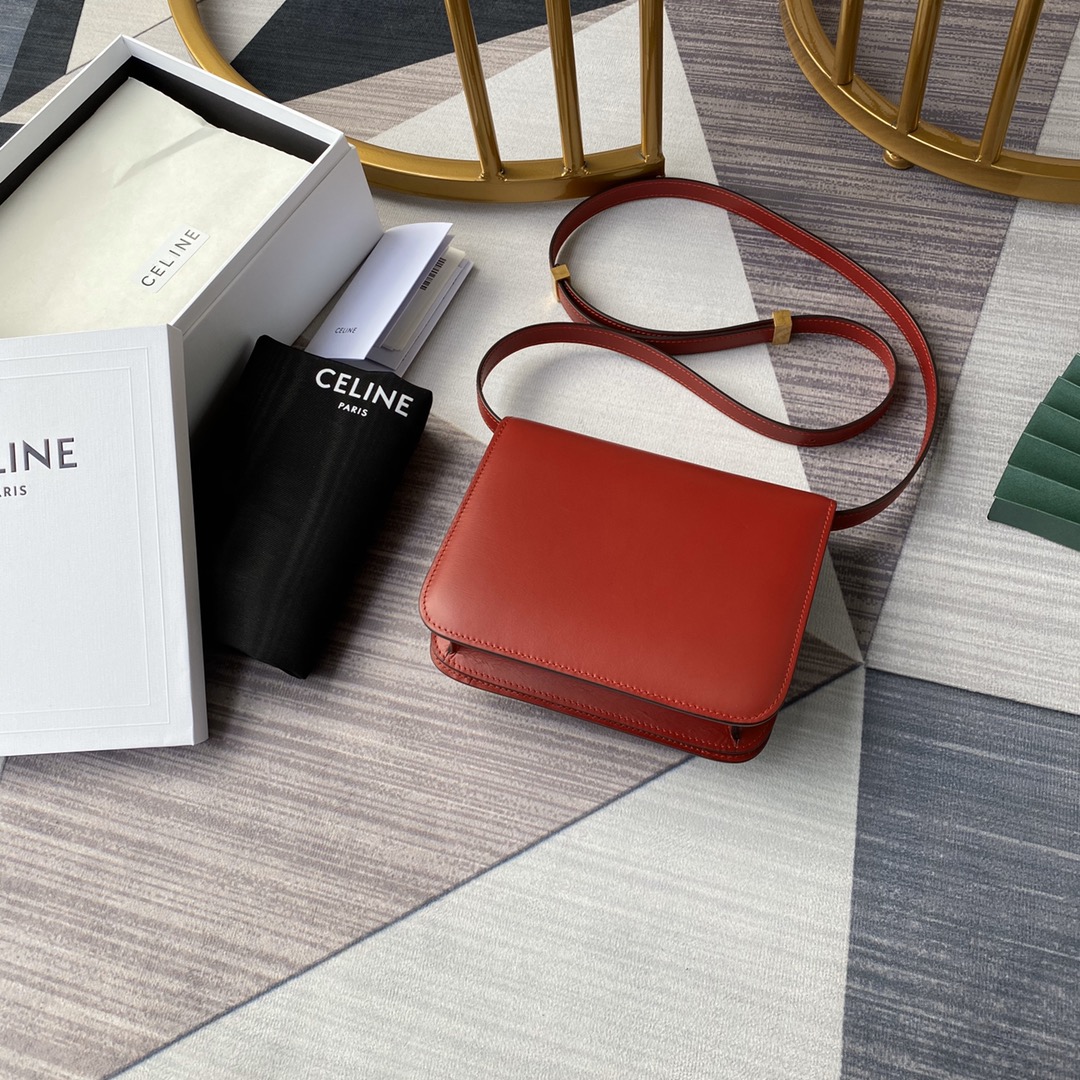 Ce1i*e small classic bag in box calfskin red 189183dls 18 x 15 x 6 cm