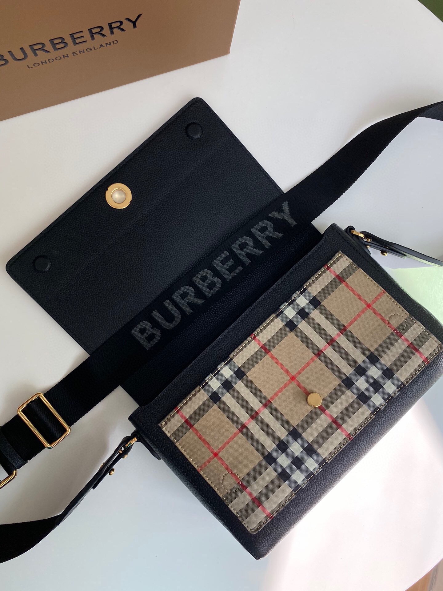 Bv*b*rry leather and vintage check note crossbody bag black 25 x 8.5 x 18cm