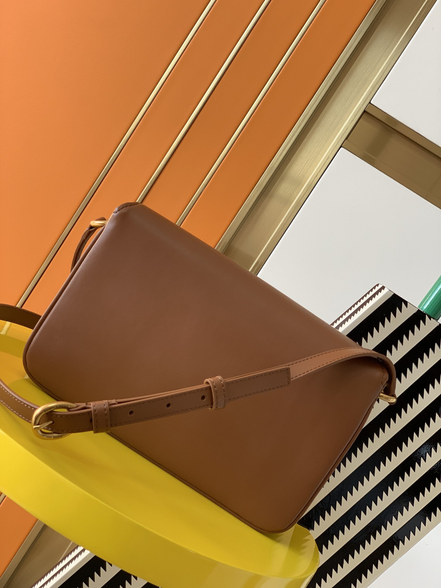 Y51 le maillon satchel in smooth leather brick 6497952 24 x 14.5 x 3.5 cm