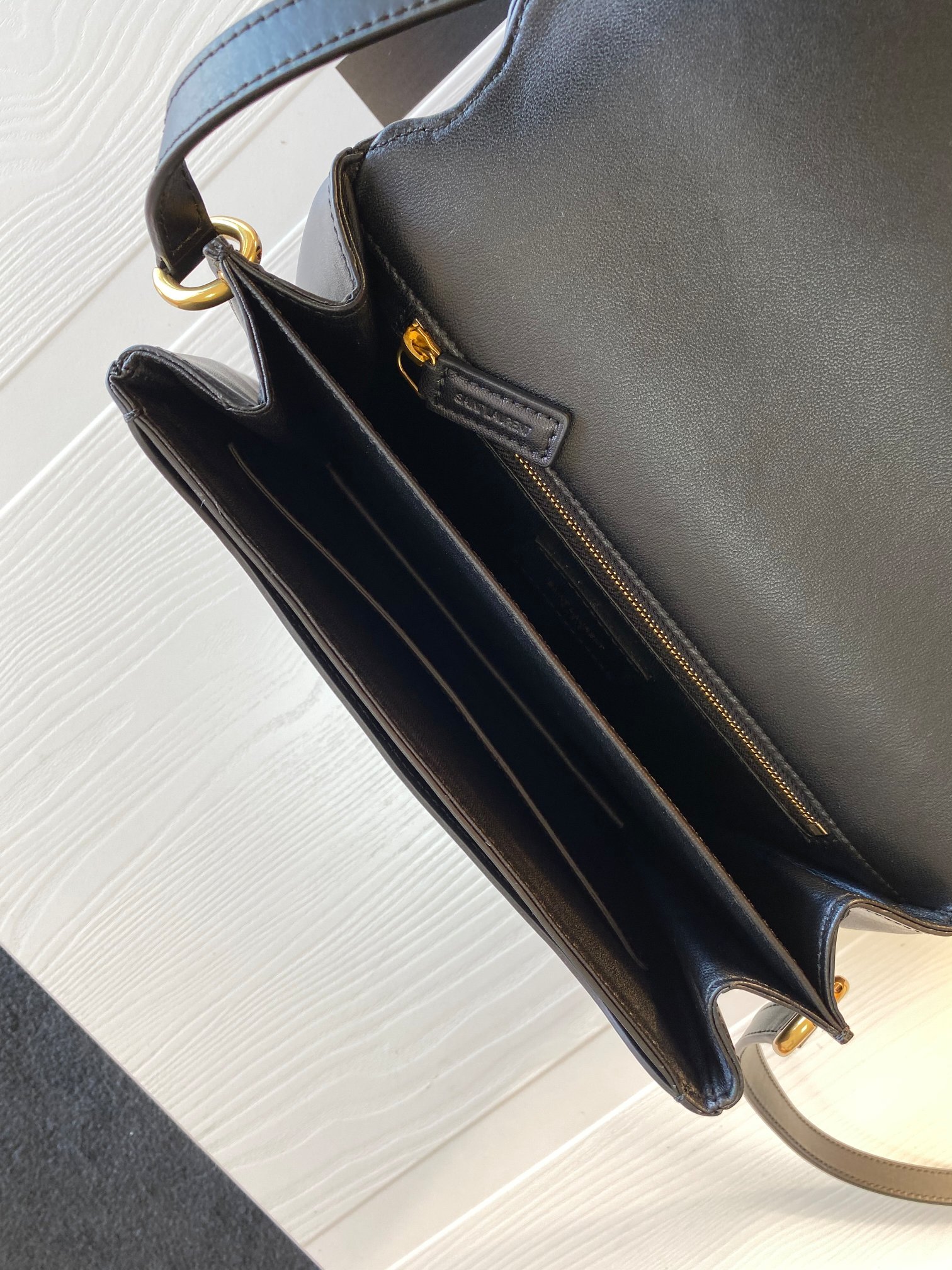 Y51 le maillon satchel in smooth leather black 6497952 24 x 14.5 x 3.5 cm