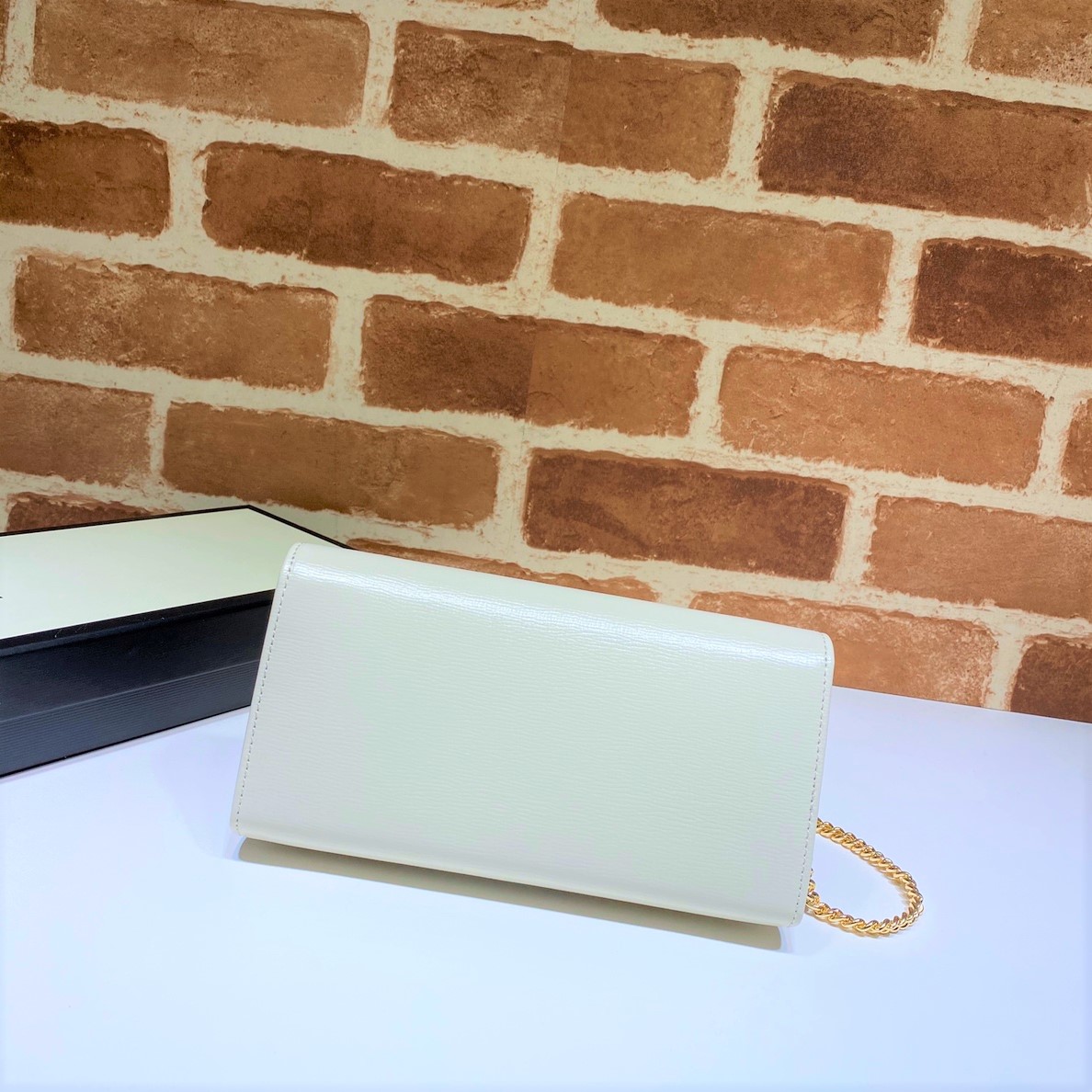 Gvc*1 horsebit 1955 wallet with chain white leather 6218920yk0g 19 x 10 x 2.5 cm