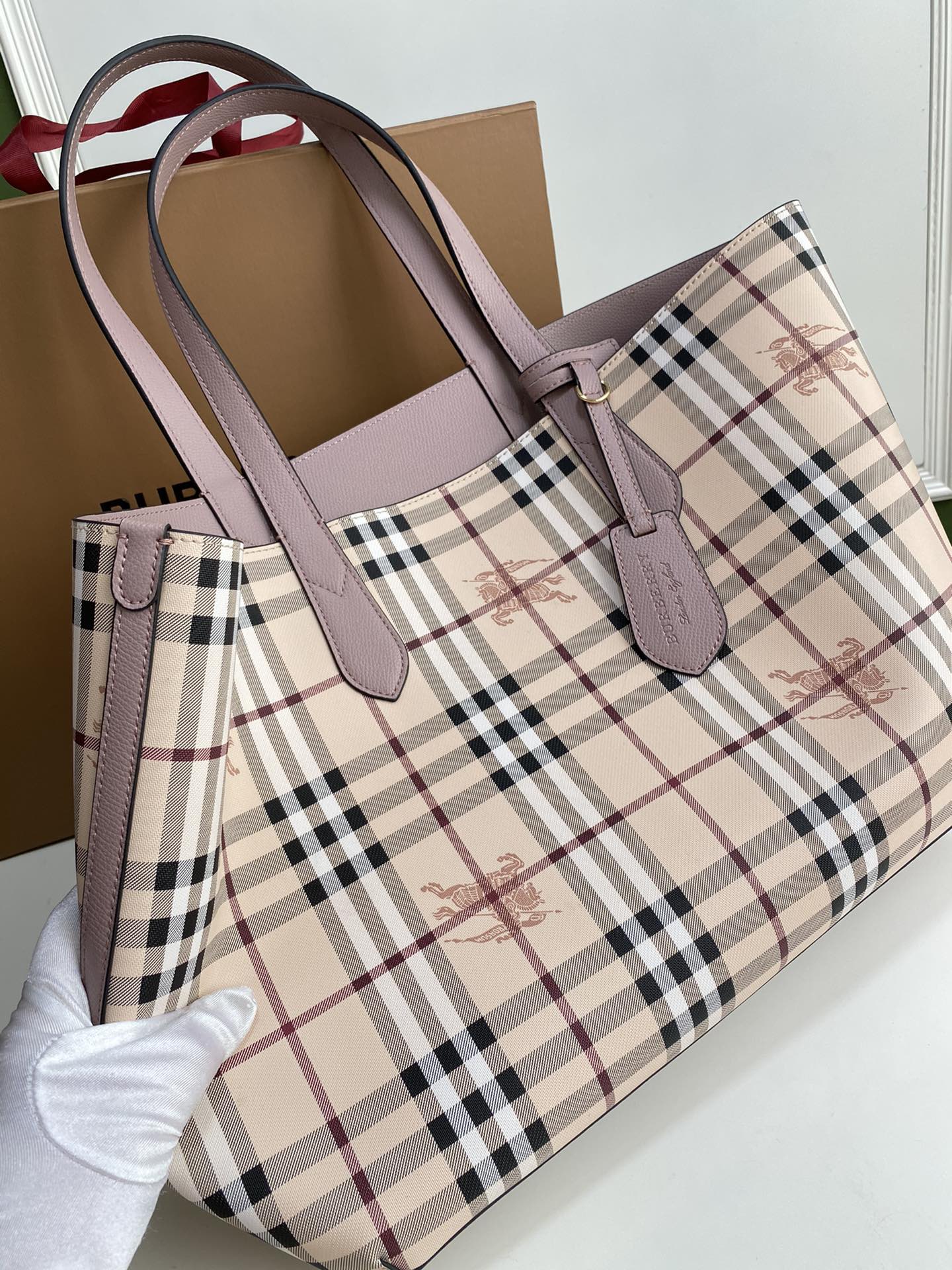 Bv*b*rry the reversible tote in vintage check pink 35-46 * 30 * 12 cm