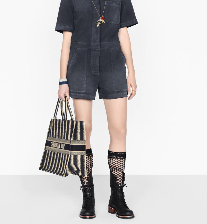 D10r book tote blue d-stripes embroidery m1286 41.5 x 34.5 x 16 cm