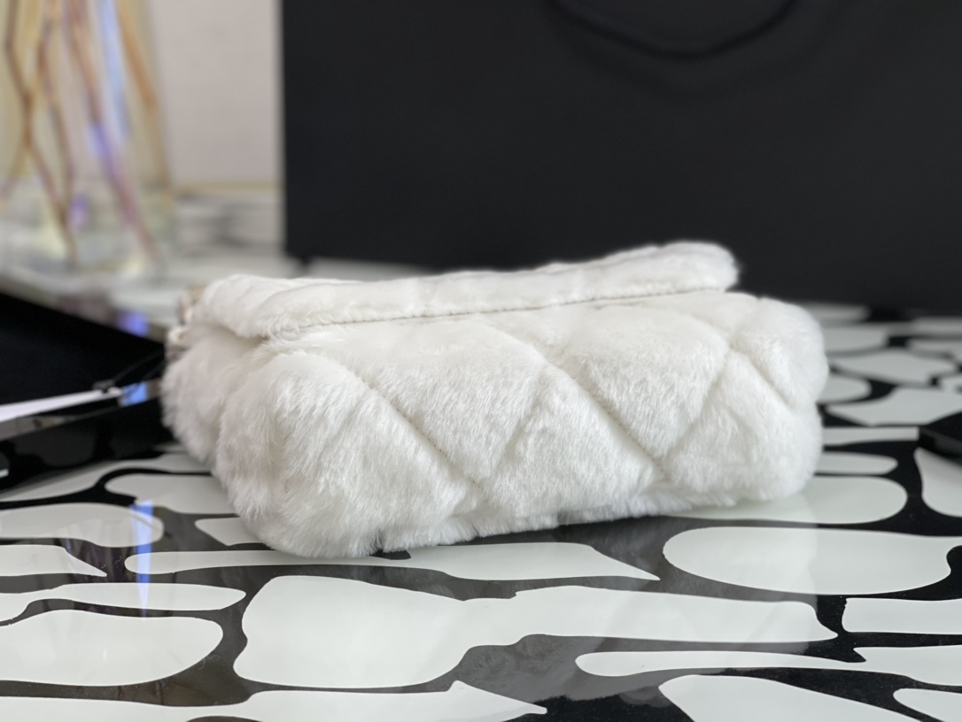 Ch**el shearling lambskin flap bag silver metal as2240 15 x 21.5 x 6.5 cm