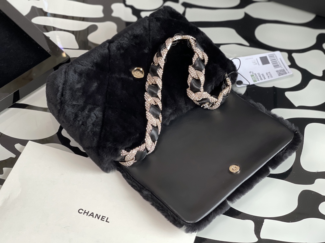 Ch**el shearling lambskin flap bag black as2240 15 21.5 6.5 cm