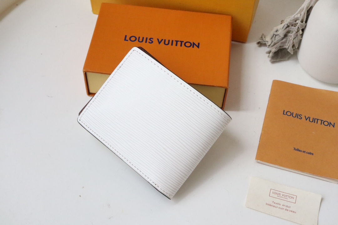 l0vis Vvtt0n multiple wallet epi leather white 11.5 x 9 x 1.5 cm