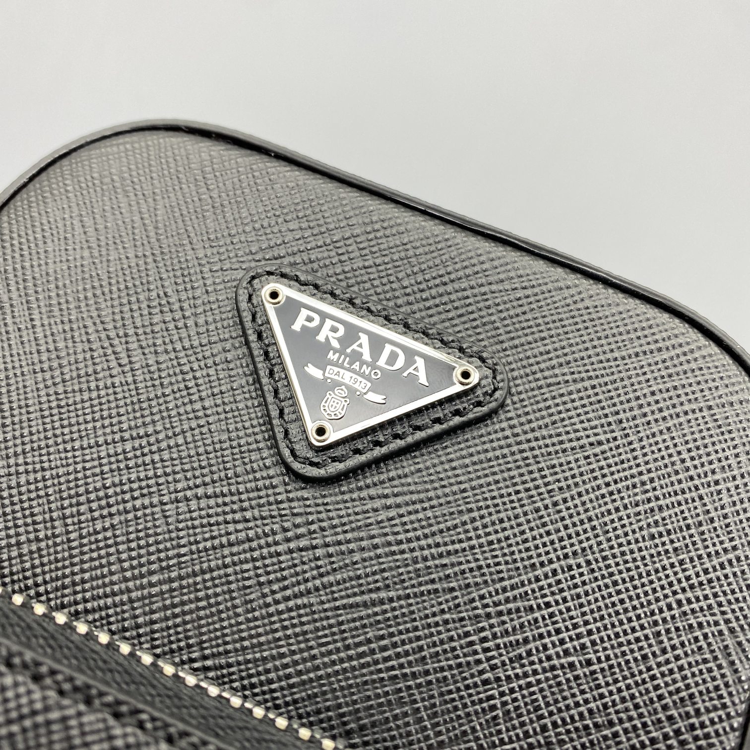 Pra*a saffiano leather mini bag black 1bh183 12 x 6.5 x 18 cm