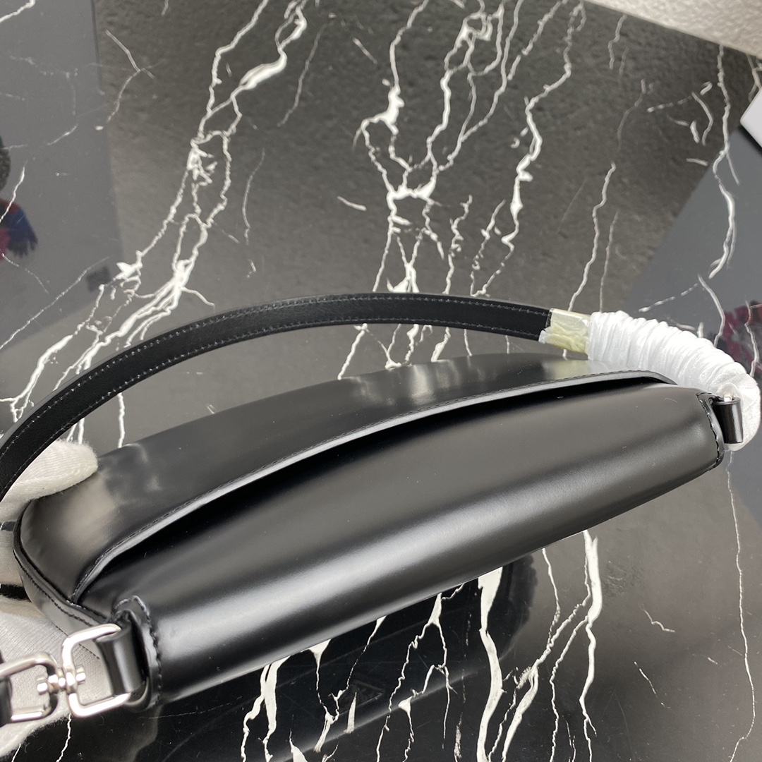 Pra*a cleo brushed leather shoulder bag with flap black 1bd311 23 x 18 x 2.5 cm