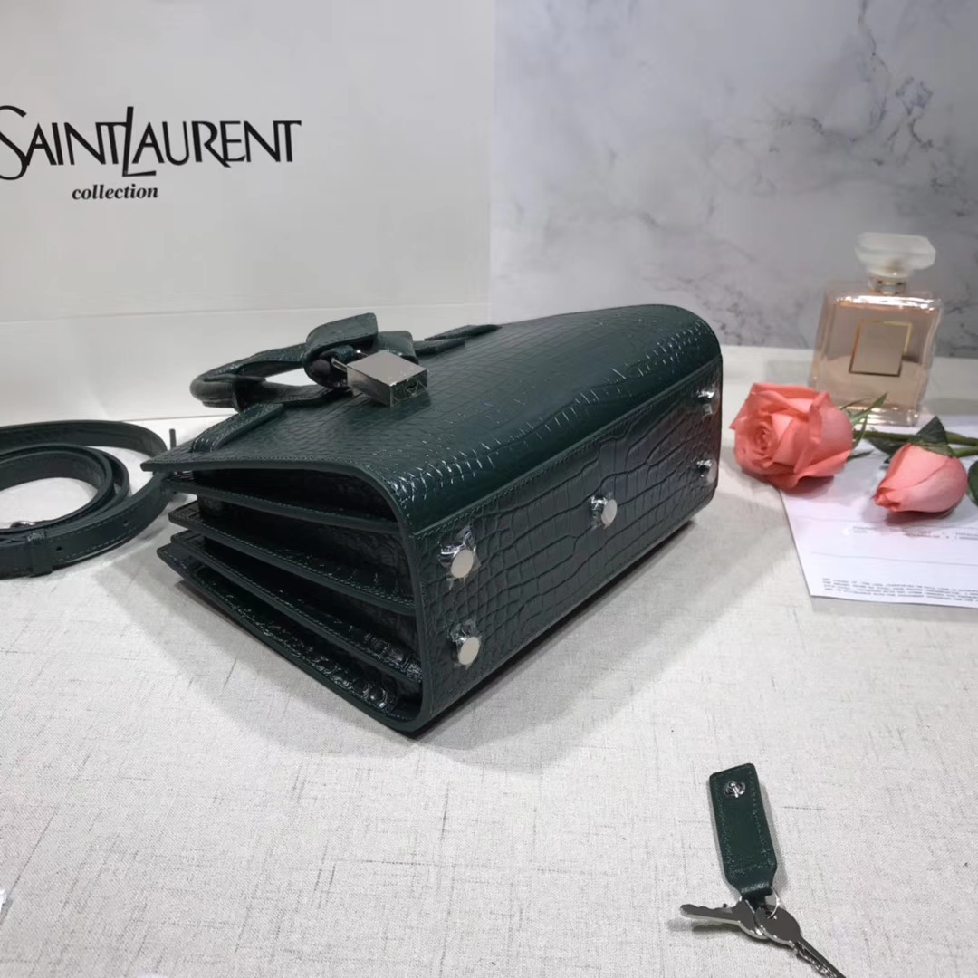 Y51 classic sac de jour nano in embossed crocodile shiny leather forest 392035 22 x 18 x 11 cm