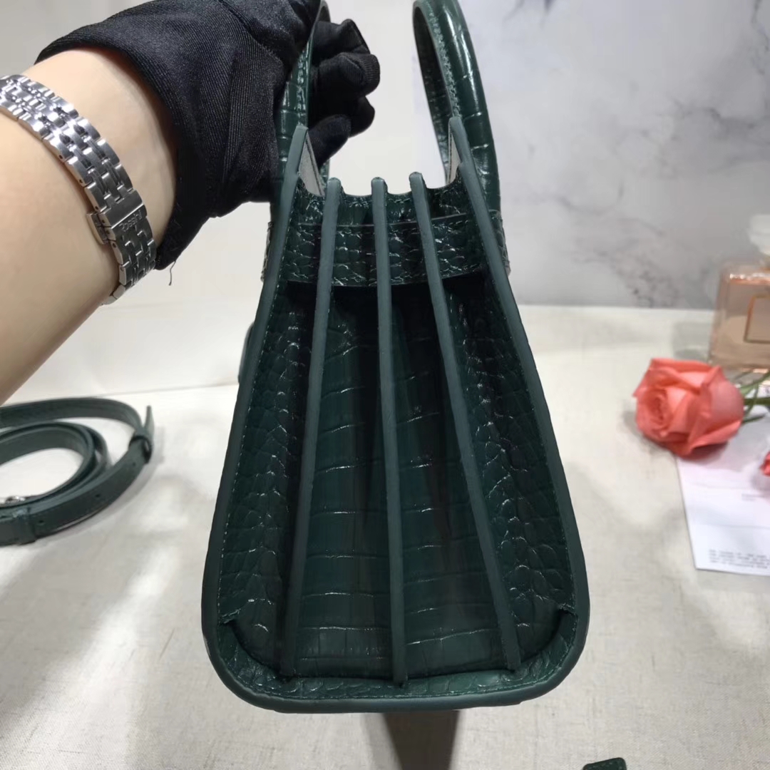 Y51 classic sac de jour nano in embossed crocodile shiny leather forest 392035 22 x 18 x 11 cm