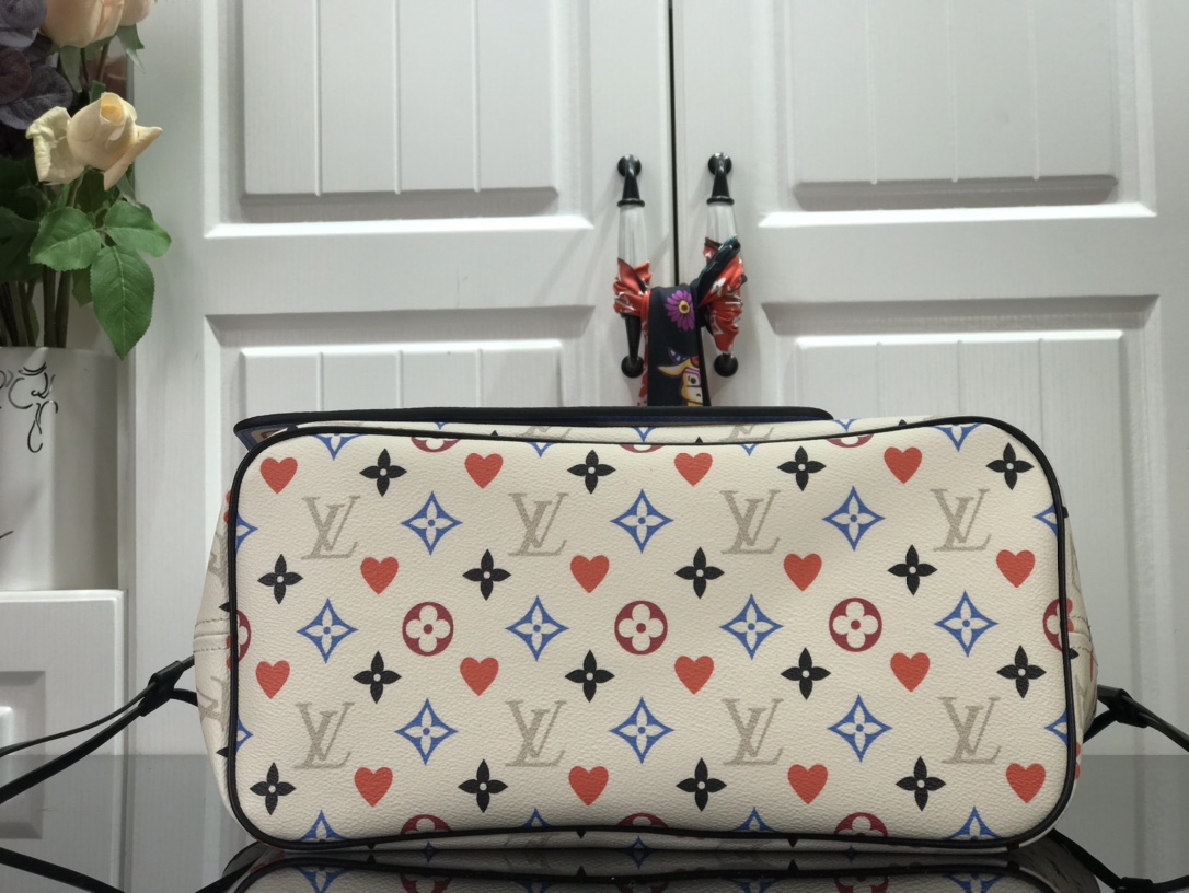 l0vis Vvtt0n game on neverfull mm monogram canvas white m57462 31 x 28 x 14 cm