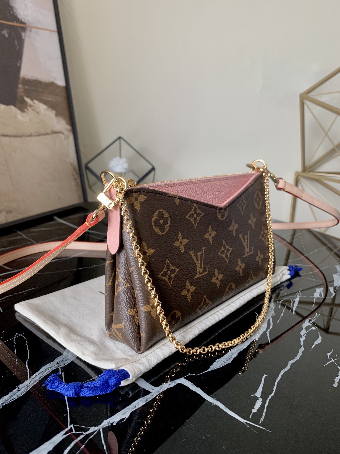 l0vis Vvtt0n pallas clutch chain shoulder bag pink m41638 23 x 13 x 5 cm