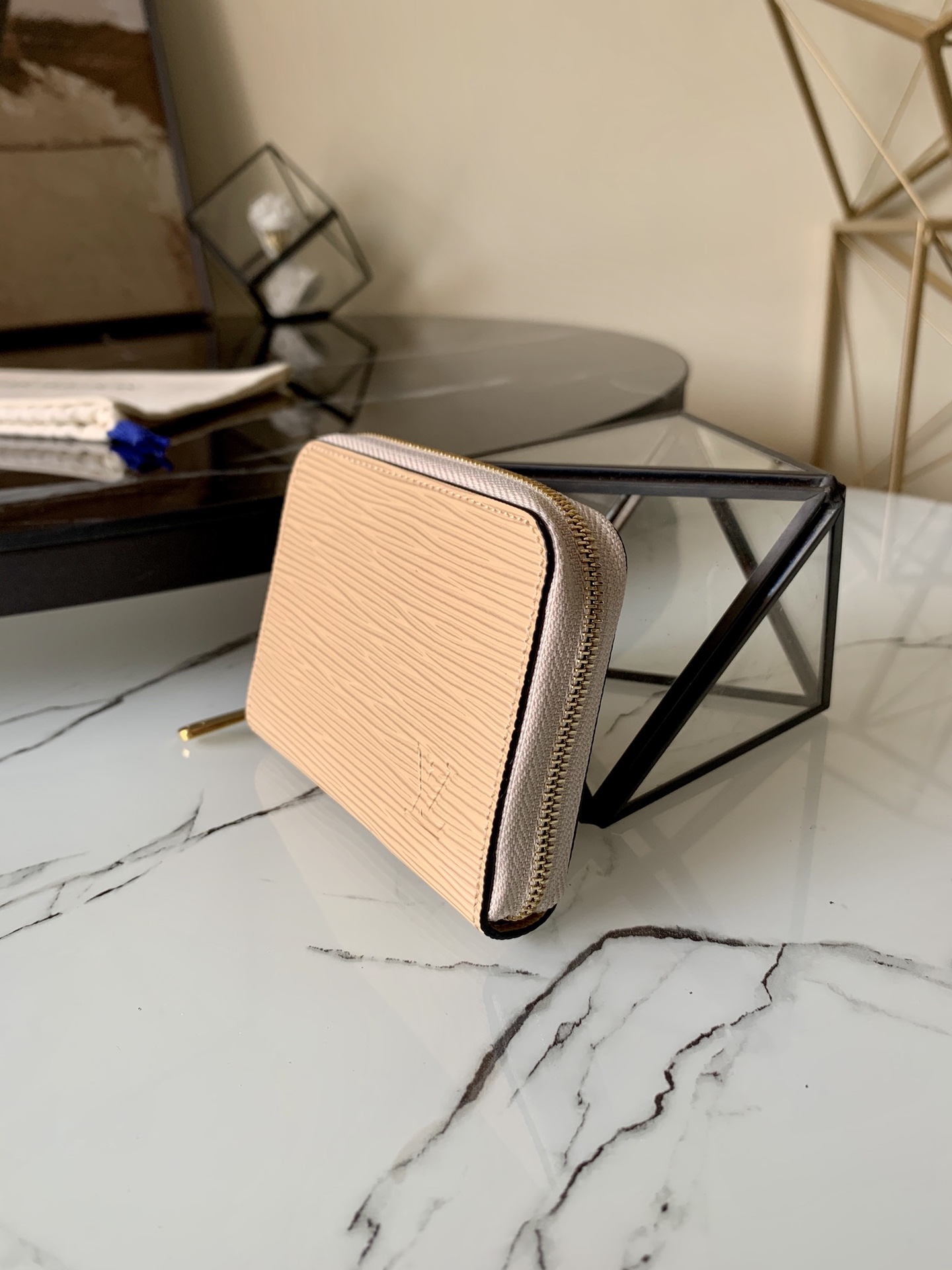 l0vis Vvtt0n zippy coin purse epi leather galet m68759 11 x 8.5 x 2 cm