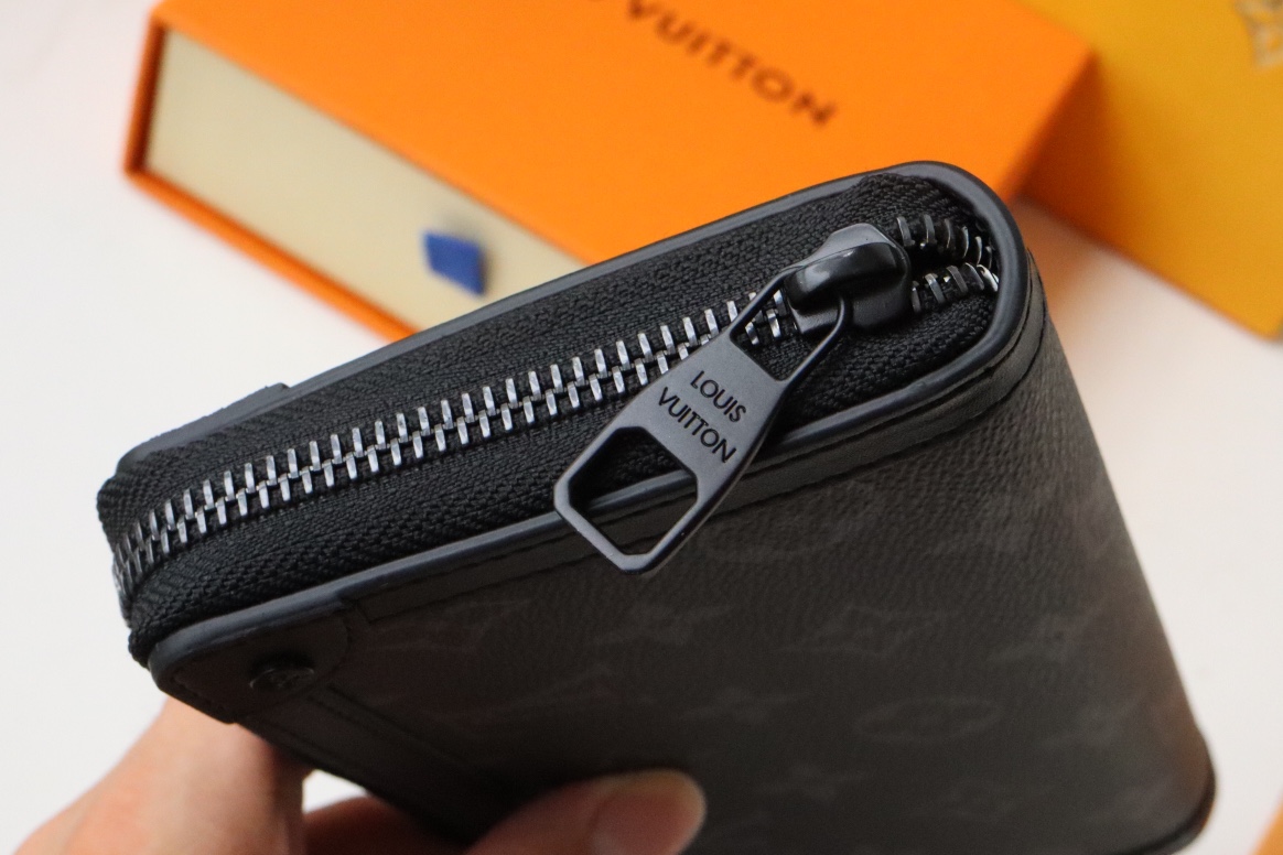 l0vis Vvtt0n zippy wallet trunk black m80558 19,5 x 10 x 2 cm