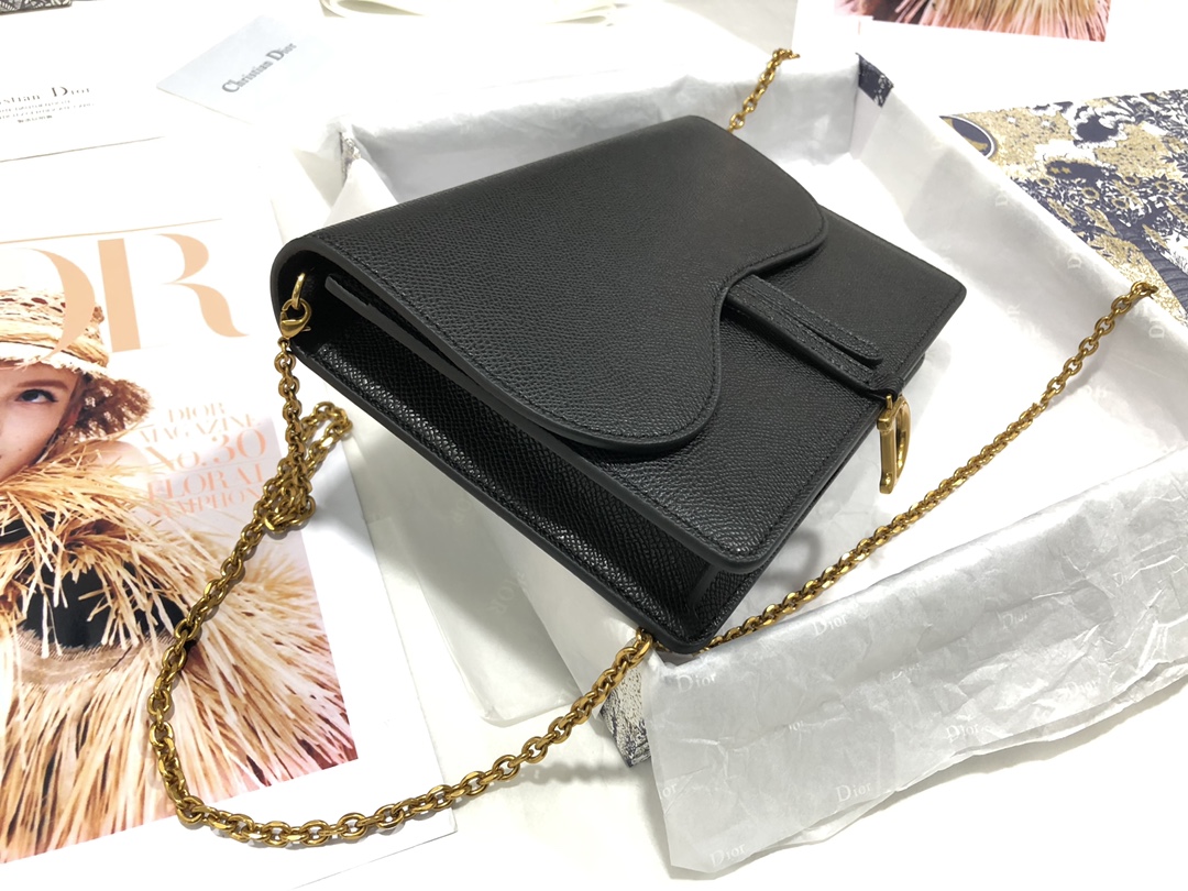 D10r saddle pouch grained calfskin black s5620 22 x 14.5 x 4.5 cm