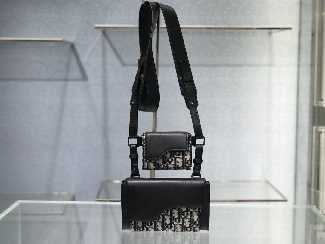 D10r elite shoulder pouch beige and black D10r oblique jacquard canvas 2gaca321uam 18.5 cm x 20 cm